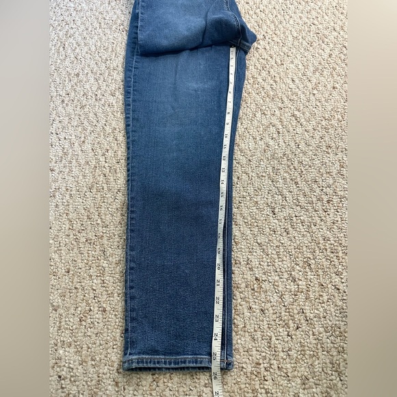 American Eagle Outfitters Mom Jean Blue size 8 Short - Picture 3 of 8